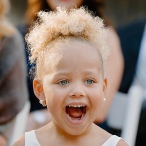 Meet your Posher, Wendy